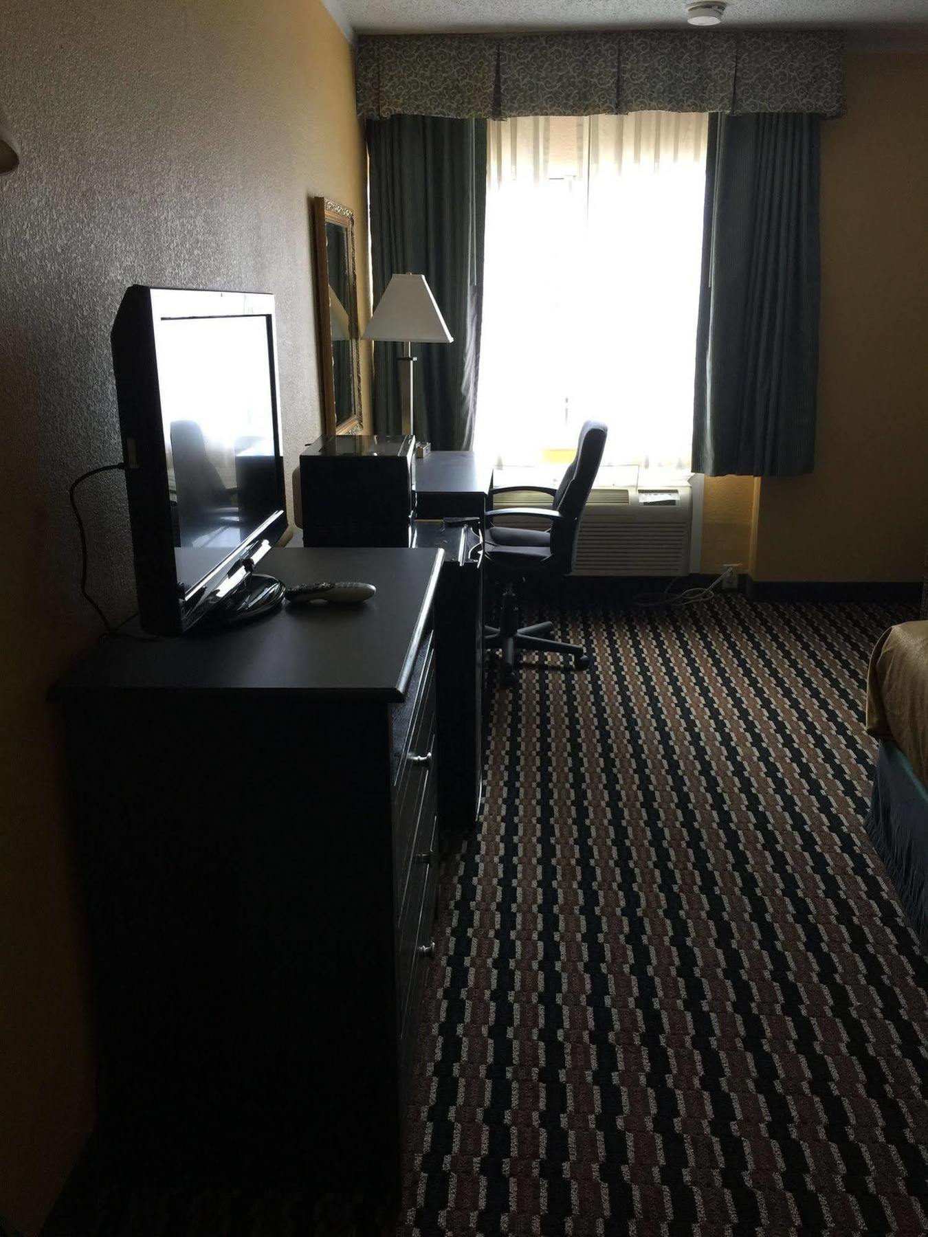 Super 8 By Wyndham Des Moines Hotel Exterior photo